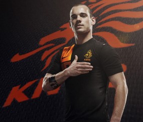 开云下载-库里攻防转换核心，F1新赛季揭幕战之夜的篮球启示